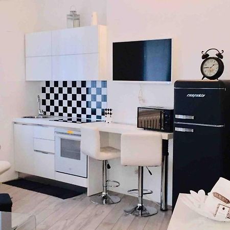 Joo'S Flat Bed & Breakfast Milano Exterior foto
